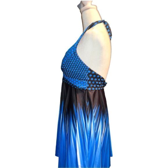 Swimsuit! Super cute swimsuit top! Designed to flatter! - Picture 8 of 10